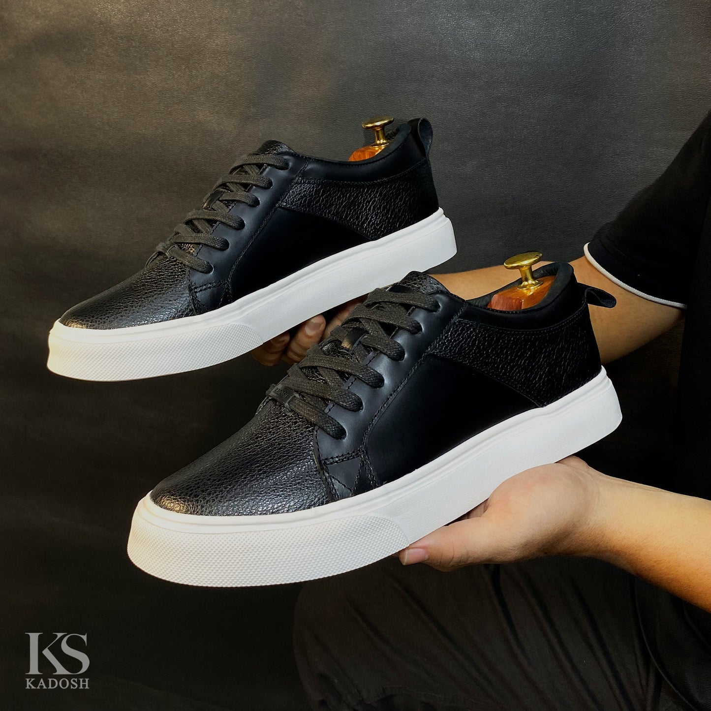 TENIS CUERO NEGRO TORONTO - ENVÍO GRATIS