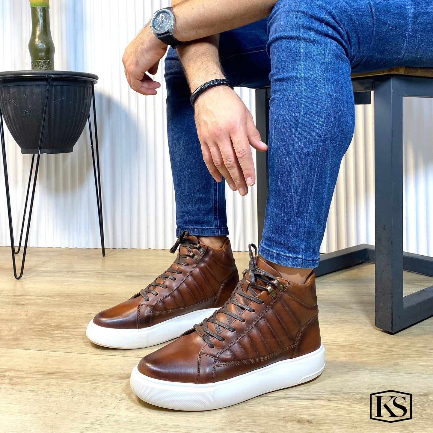TENIS BOTA CUERO CAFÉ - ENVÍO GRATIS