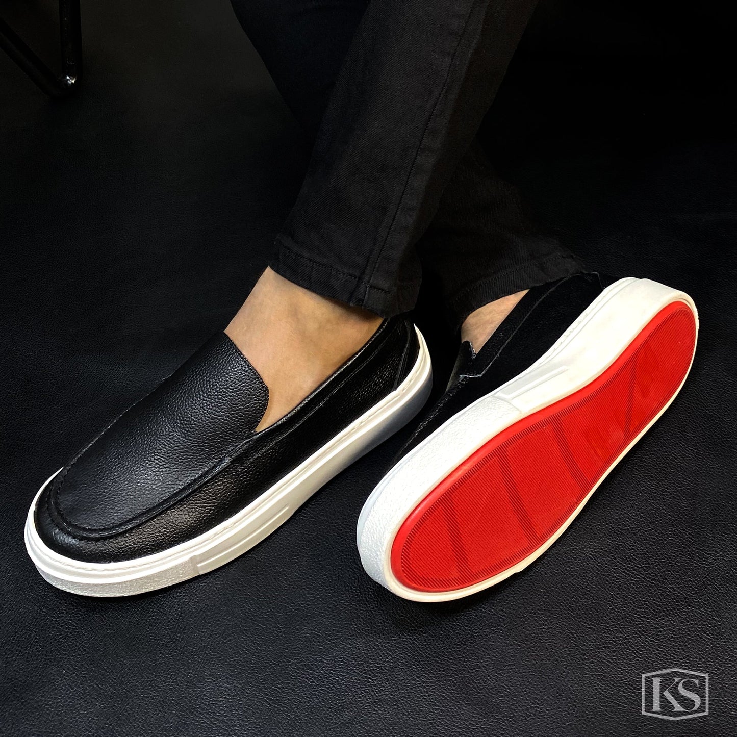 TENIS BERLÍN CUERO NEGRO -ENVÍO GRATIS