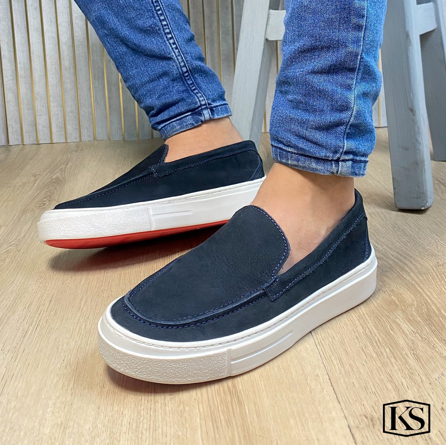 TENIS BERLÍN CUERO GAMUZA AZUL - ENVÍO GRATIS