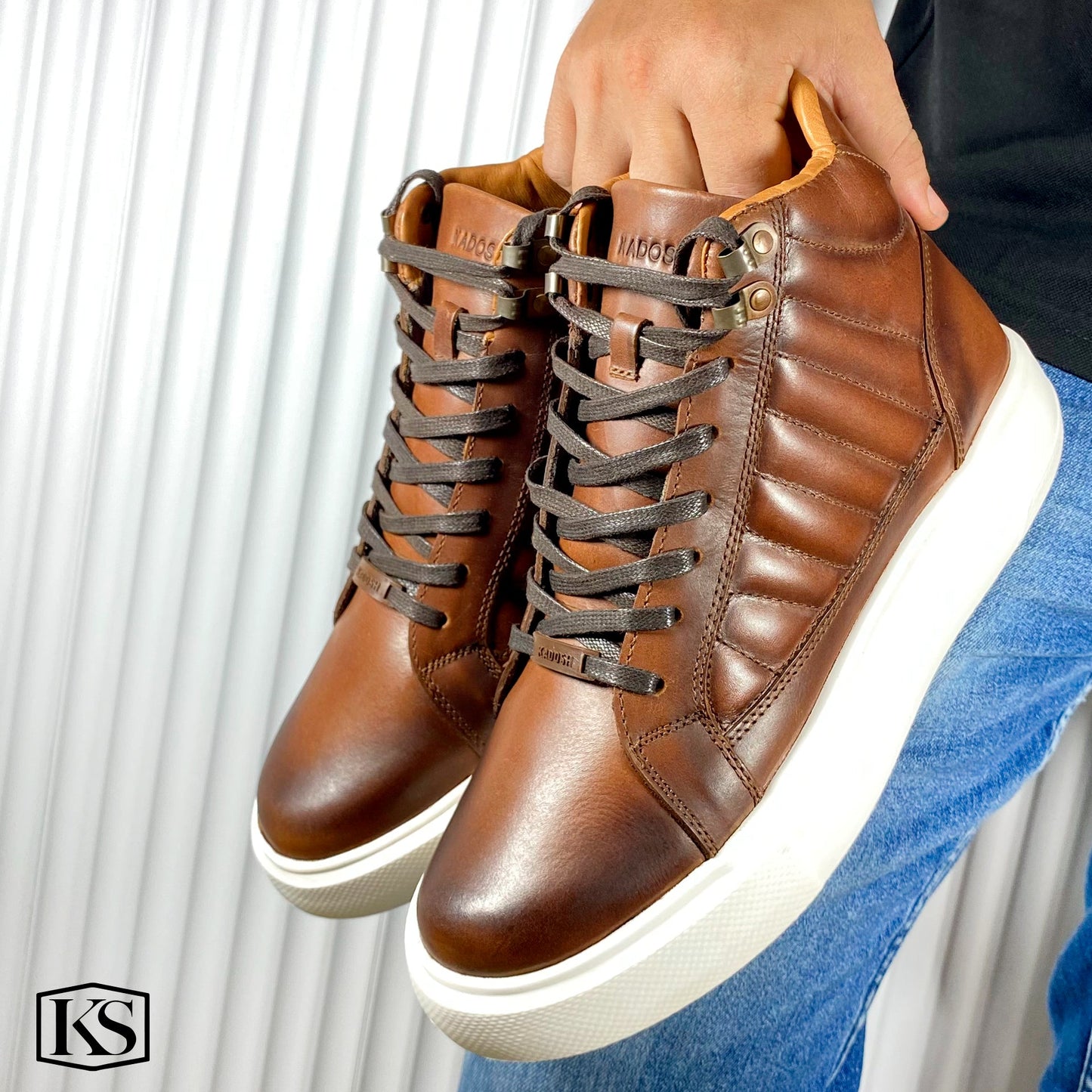 TENIS BOTA CUERO CAFÉ - ENVÍO GRATIS