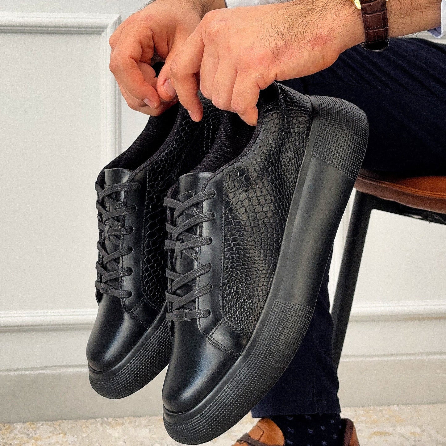TENIS CABERNET CUERO GRABADO MIEL- ENVÍO GRATIS