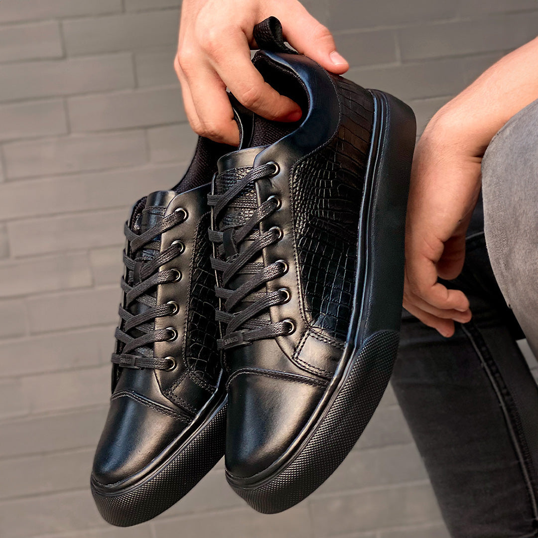 TENIS DAKARY CUERO NEGRO GRABADO - ENVÍO GRATIS
